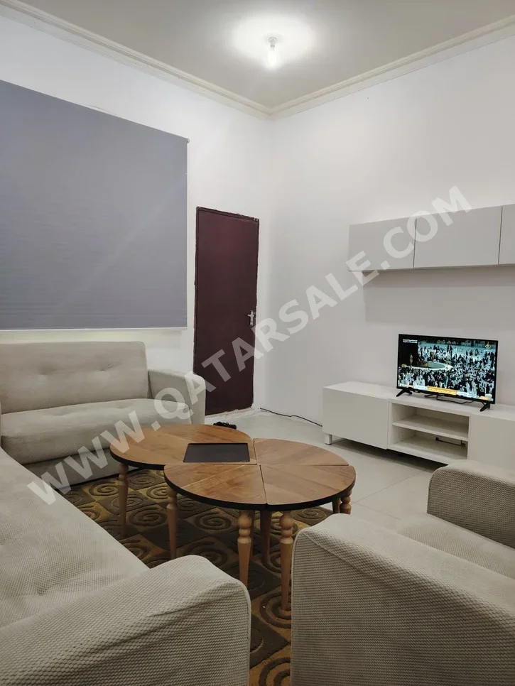 1 Bedrooms  Studio  in Al Rayyan -  Izghawa  Fully Furnished