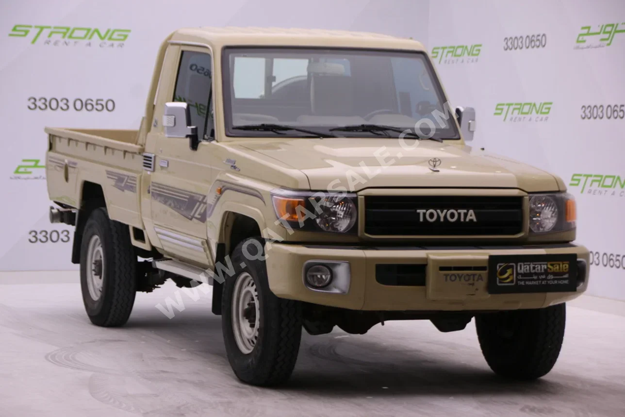 Toyota  Land Cruiser  LX  2022  Manual  120,000 Km  6 Cylinder  Four Wheel Drive (4WD)  Pick Up  Beige