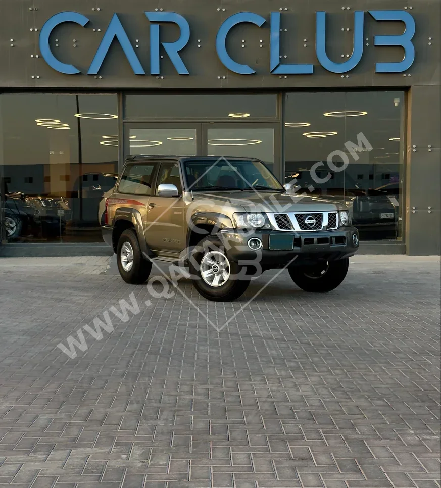 Nissan  Patrol  Safari  2007  Manual  184,000 Km  6 Cylinder  Four Wheel Drive (4WD)  SUV  Gold
