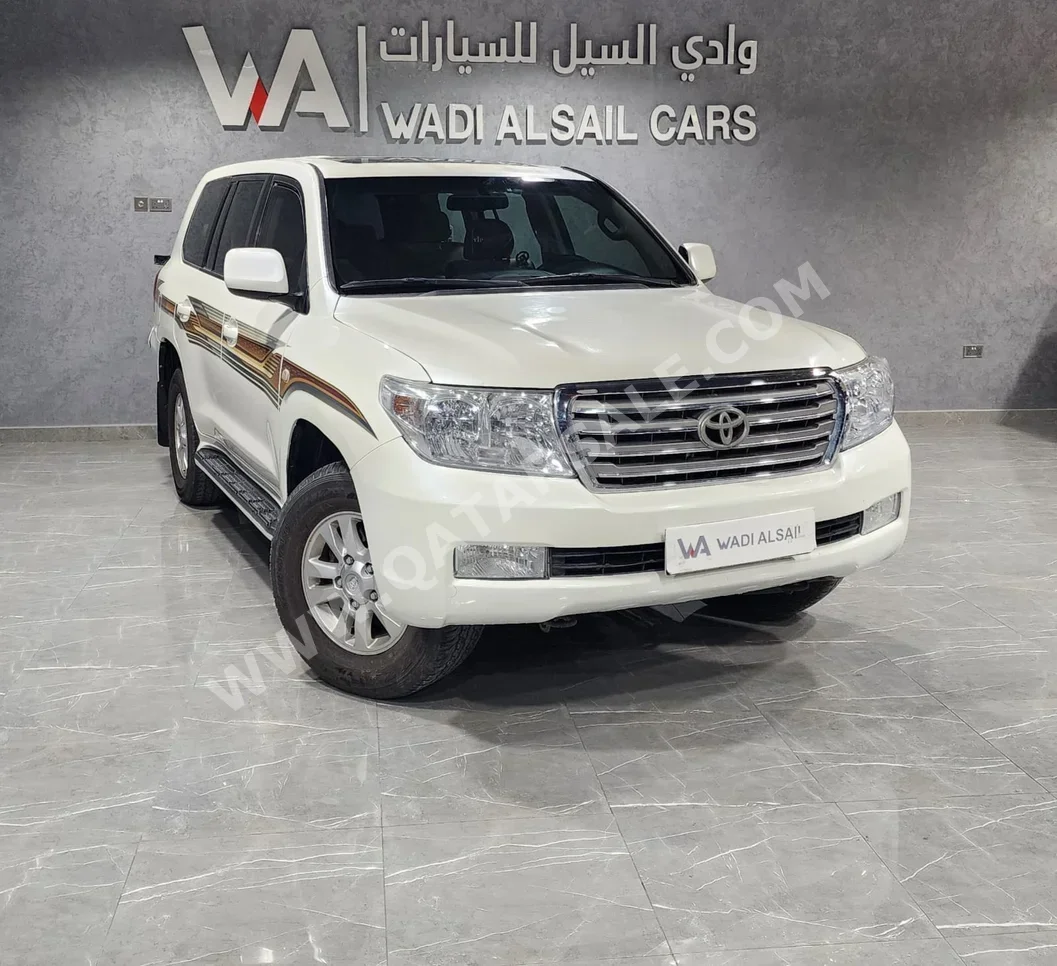 Toyota  Land Cruiser  GX  2009  Automatic  383,000 Km  6 Cylinder  Four Wheel Drive (4WD)  SUV  White