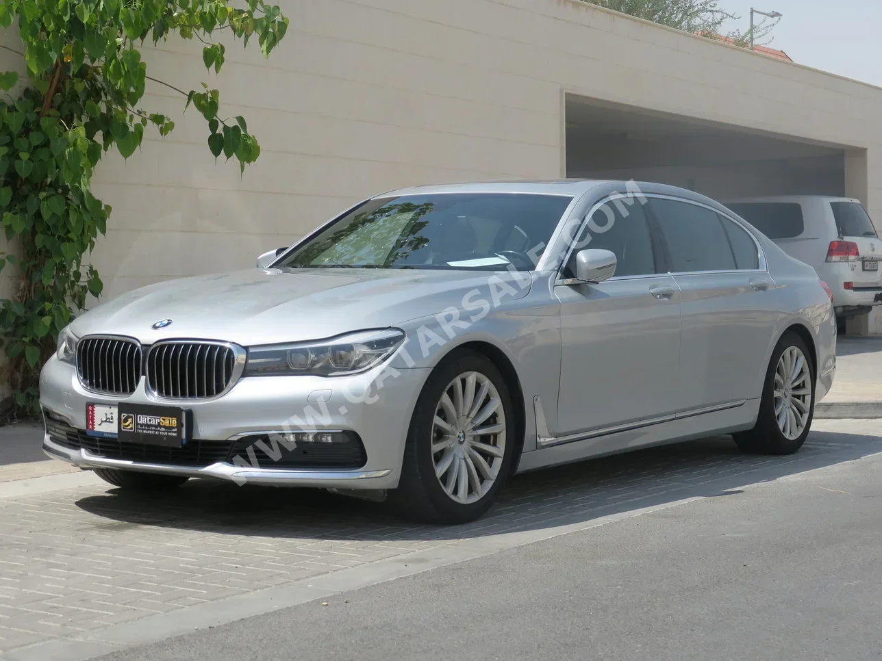 BMW  7-Series  730 Li  2018  Automatic  165,000 Km  4 Cylinder  Rear Wheel Drive (RWD)  Sedan  Silver