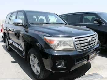 Toyota  Land Cruiser  GXR  2013  Automatic  238,000 Km  8 Cylinder  Four Wheel Drive (4WD)  SUV  Black
