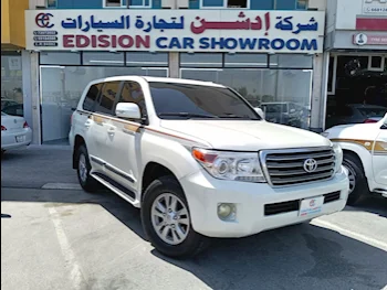 Toyota  Land Cruiser  GX  2014  Automatic  208,000 Km  6 Cylinder  Four Wheel Drive (4WD)  SUV  White