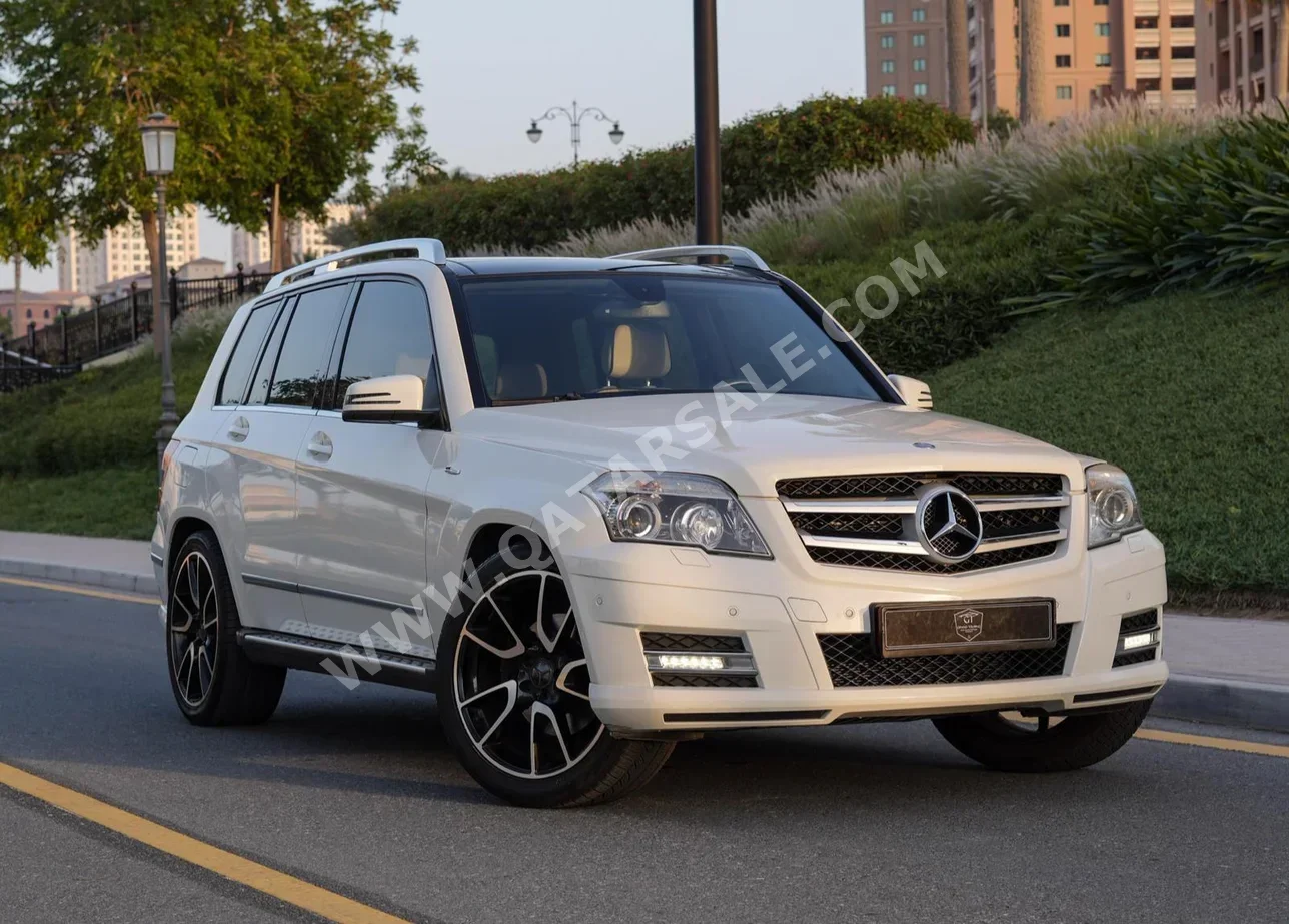 Mercedes-Benz  GLK  300  2013  Automatic  110,000 Km  6 Cylinder  Four Wheel Drive (4WD)  SUV  White