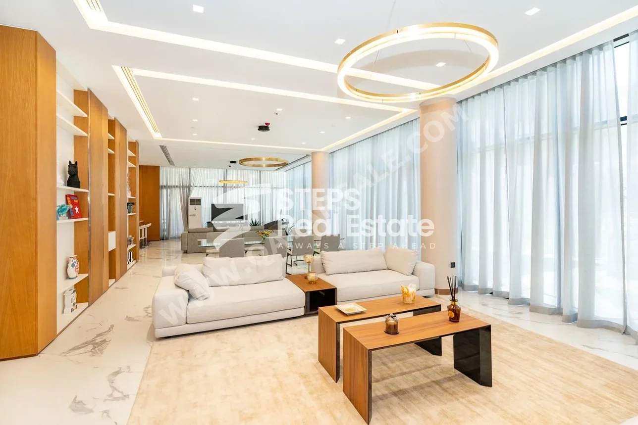 Family Residential  - Semi Furnished  - Doha  - The Pearl  - 7 Bedrooms