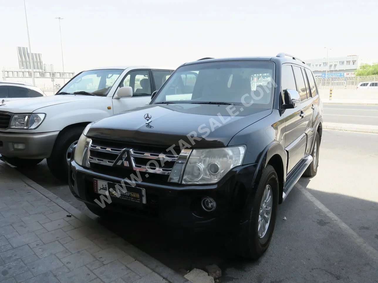 Mitsubishi  Pajero  2014  Automatic  131,000 Km  6 Cylinder  Four Wheel Drive (4WD)  SUV  Black
