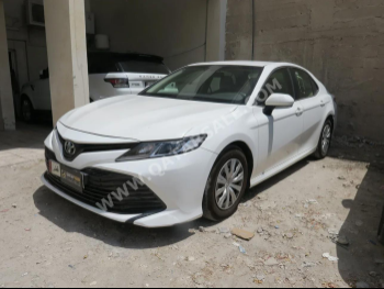 Toyota  Camry  GL  2018  Automatic  132,000 Km  4 Cylinder  Front Wheel Drive (FWD)  Sedan  White