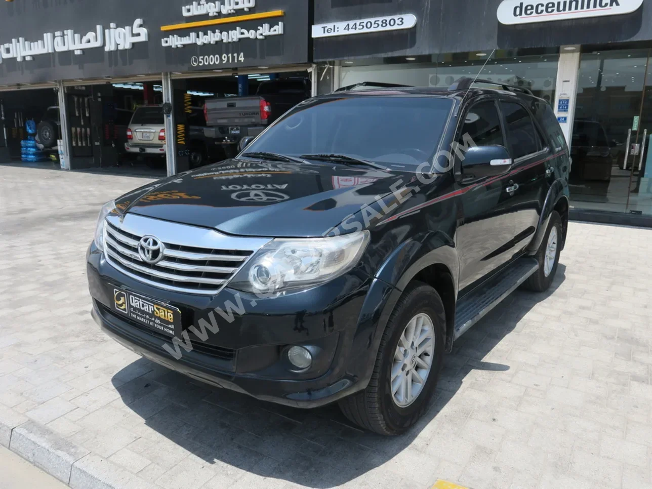 تويوتا  فورشنر  2012  اوتوماتيك  270,000 كم  6 سلندر  دفع رباعي  اس يو في  أسود