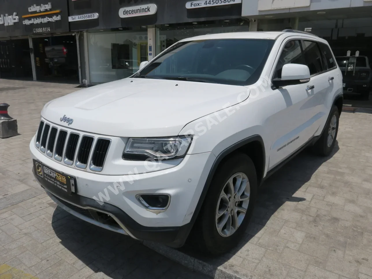 Jeep  Grand Cherokee  Limited  2016  Automatic  25,000 Km  6 Cylinder  Four Wheel Drive (4WD)  SUV  White