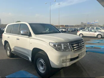 Toyota  Land Cruiser  GXR  2011  Automatic  223,000 Km  8 Cylinder  Four Wheel Drive (4WD)  SUV  White