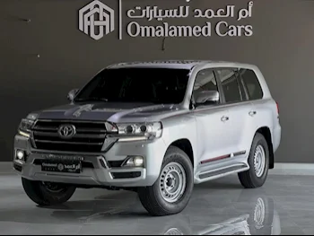 Toyota  Land Cruiser  GXR  2019  Automatic  214,000 Km  8 Cylinder  Four Wheel Drive (4WD)  SUV  Silver