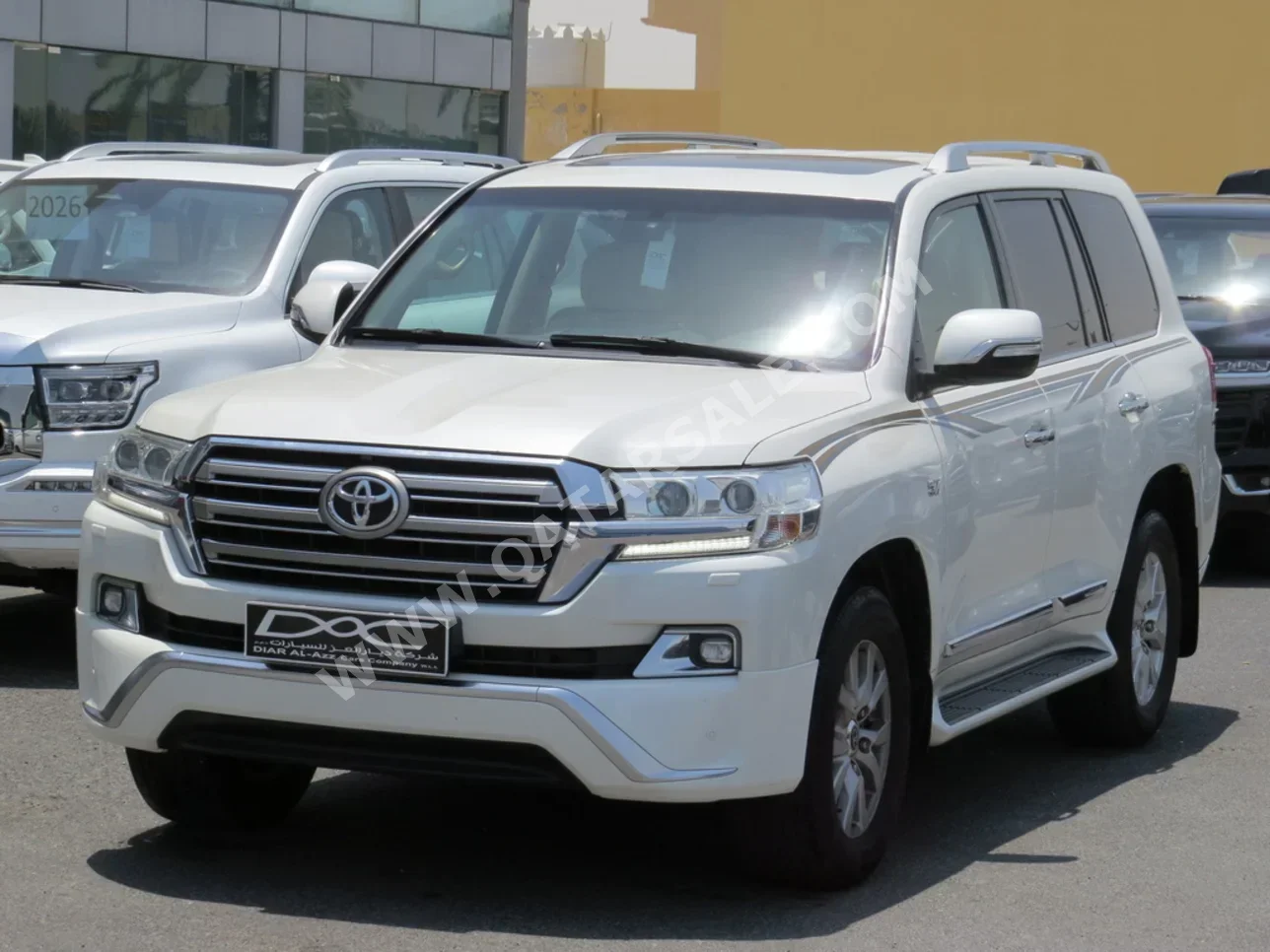 Toyota  Land Cruiser  VXR  2017  Automatic  217,000 Km  8 Cylinder  Four Wheel Drive (4WD)  SUV  White