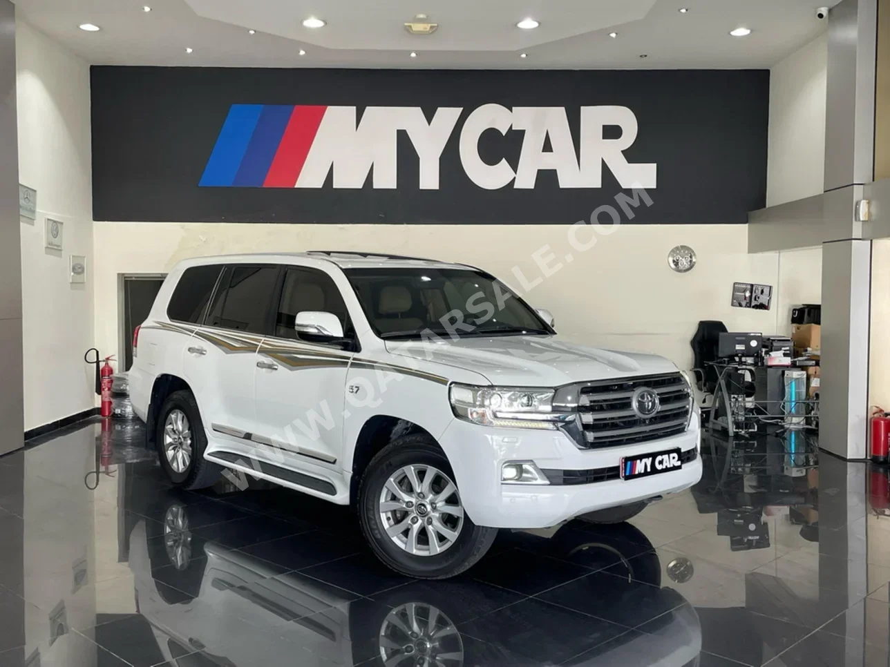 Toyota  Land Cruiser  VXR  2016  Automatic  146,000 Km  8 Cylinder  Four Wheel Drive (4WD)  SUV  White