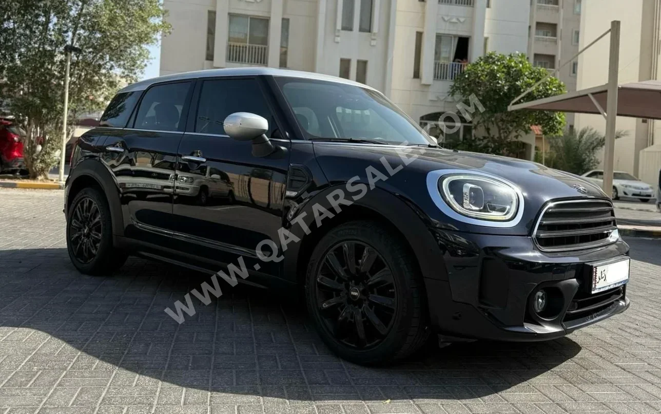 Mini  Cooper  CountryMan  2021  Automatic  45,000 Km  4 Cylinder  Rear Wheel Drive (RWD)  Hatchback  Black