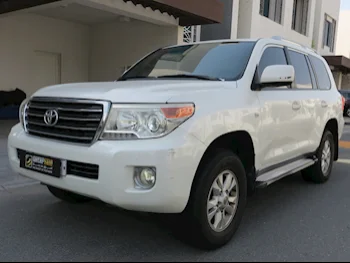 Toyota  Land Cruiser  G  2011  Automatic  465,000 Km  6 Cylinder  Four Wheel Drive (4WD)  SUV  White