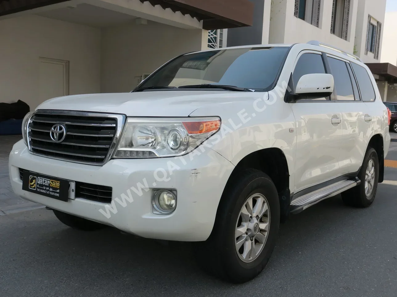 Toyota  Land Cruiser  G  2011  Automatic  465,000 Km  6 Cylinder  Four Wheel Drive (4WD)  SUV  White