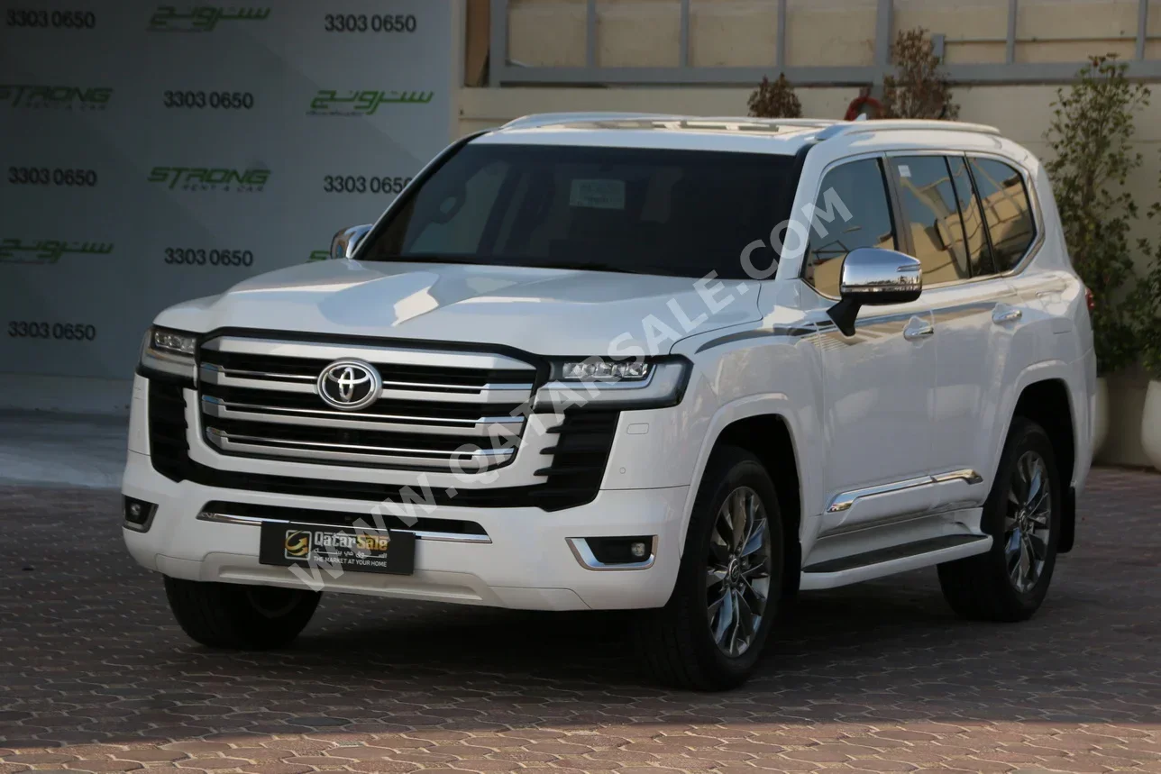 Toyota  Land Cruiser  VX Twin Turbo  2023  Automatic  89,000 Km  6 Cylinder  Four Wheel Drive (4WD)  SUV  White  With Warranty