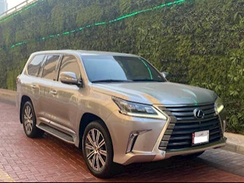 Lexus  LX  570 S  2017  Automatic  190,000 Km  8 Cylinder  Four Wheel Drive (4WD)  SUV  Sonic Titanium