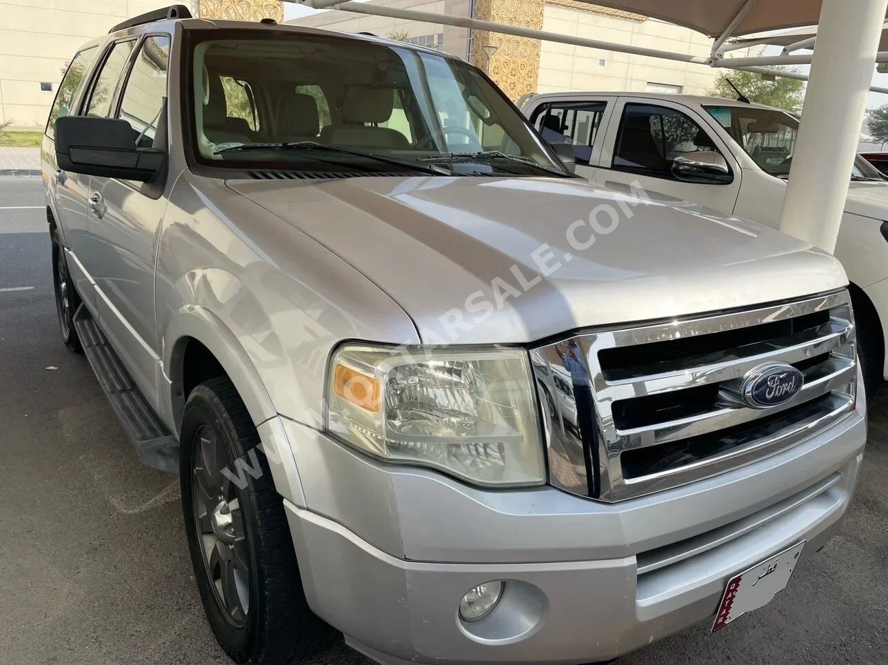 Ford  Expedition  XLT  2012  Automatic  150,000 Km  8 Cylinder  Four Wheel Drive (4WD)  SUV  Silver