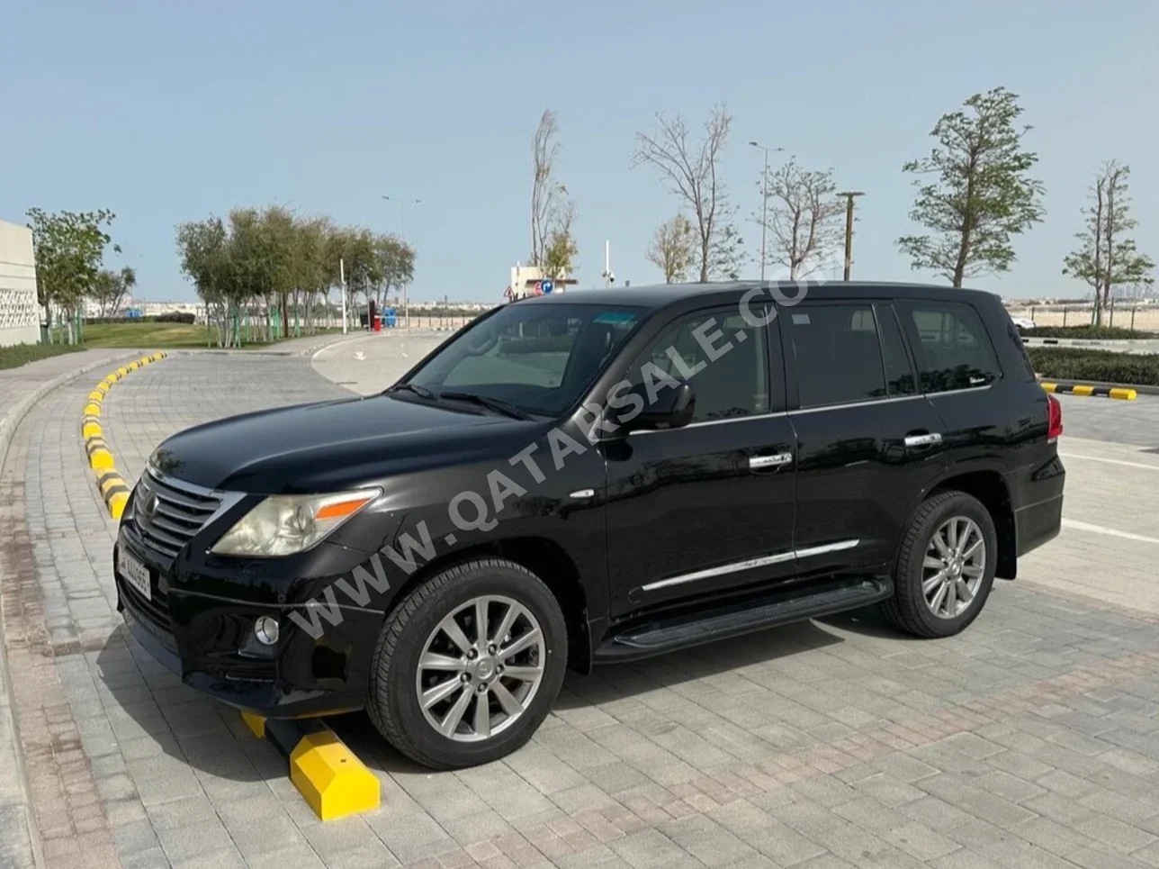 لكزس  ال اكس  570  2011  اوتوماتيك  125,500 كم  8 سلندر  دفع رباعي  اس يو في  أسود