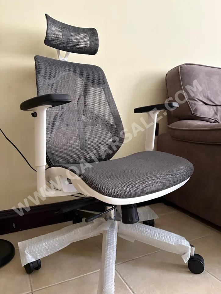 Desk Chairs - Manager Chair  - Gray