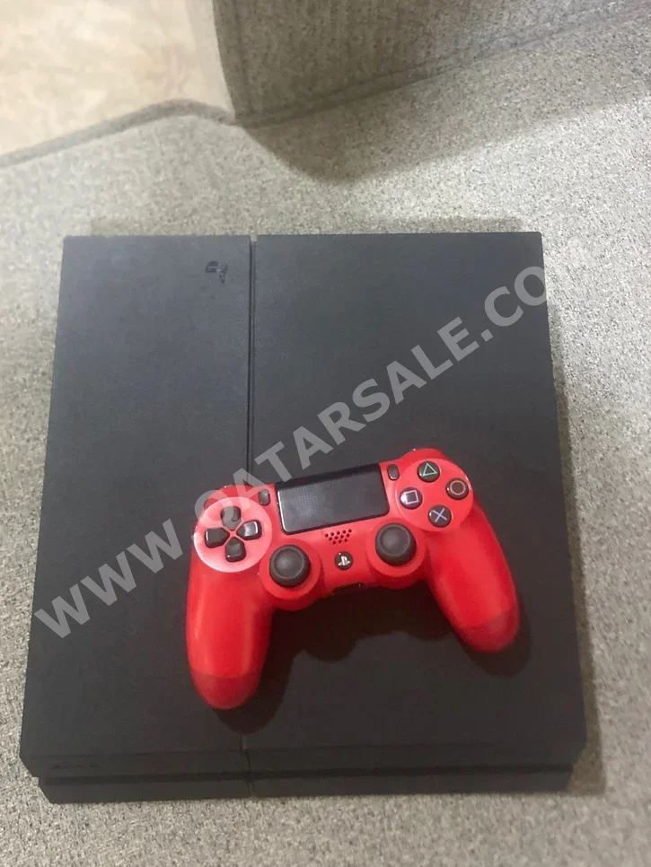 Video Games Consoles - Sony  - PlayStation 4  - 1 TB  -Included Controllers: 1