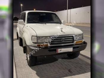 Toyota  Land Cruiser  VXR  1996  Automatic  200,000 Km  4 Cylinder  Sedan  White