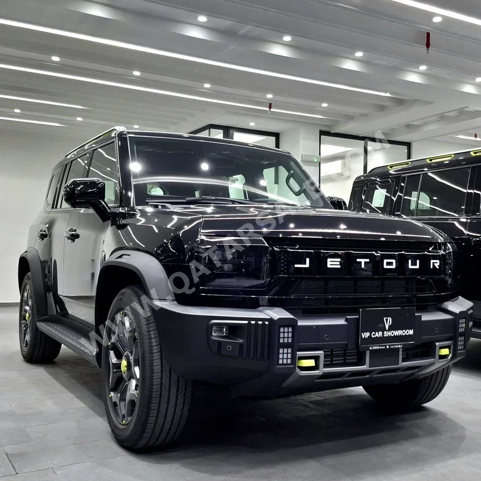 Jetour  T2  Luxury Plus  2025  Automatic  0 Km  4 Cylinder  Four Wheel Drive (4WD)  SUV  Black  With Warranty