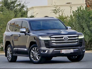 Toyota  Land Cruiser  VX Twin Turbo  2023  Automatic  43,000 Km  6 Cylinder  Four Wheel Drive (4WD)  SUV  Gray  With Warranty