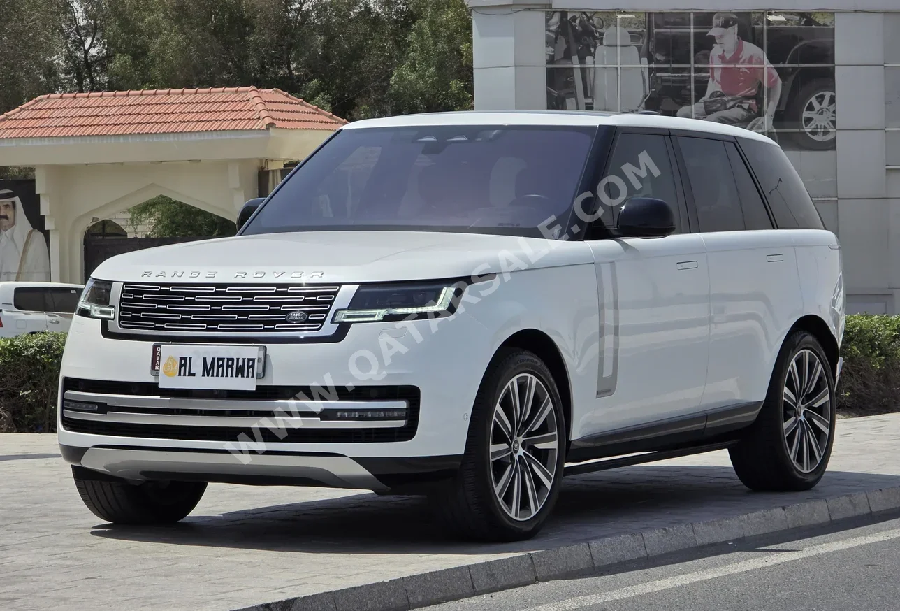 Land Rover  Range Rover  Vogue  Autobiography  2022  Automatic  39,000 Km  8 Cylinder  Four Wheel Drive (4WD)  SUV  White  With Warranty