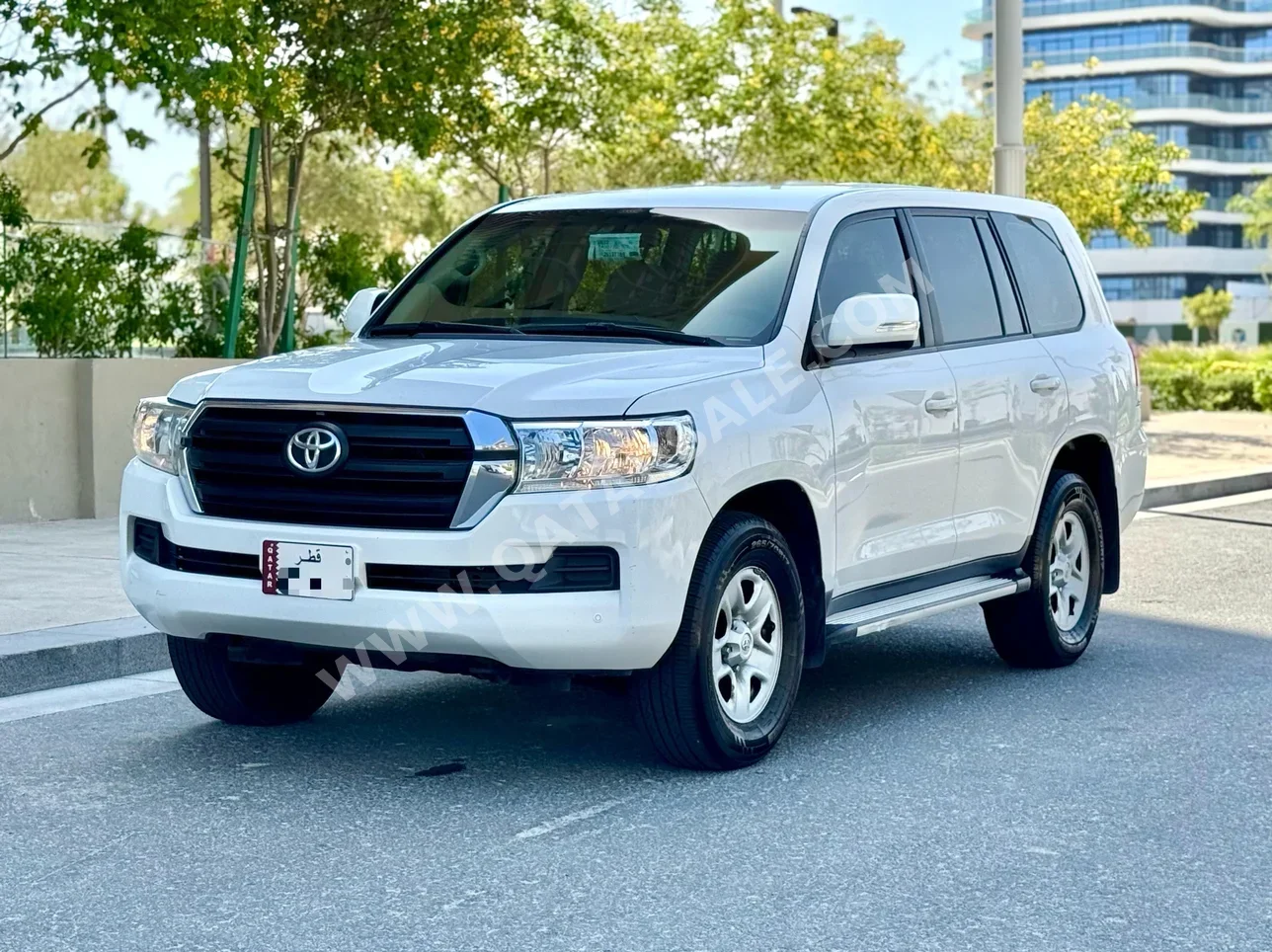 Toyota  Land Cruiser  GX  2018  Automatic  190,000 Km  6 Cylinder  Four Wheel Drive (4WD)  SUV  White