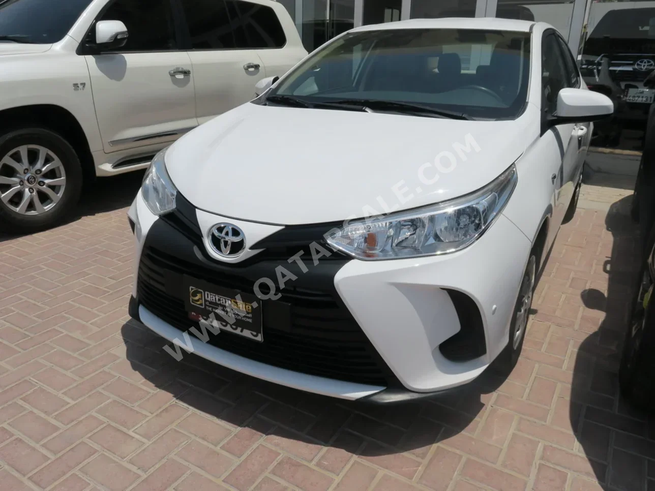 Toyota  Yaris  2022  Automatic  80,000 Km  4 Cylinder  Front Wheel Drive (FWD)  Sedan  White