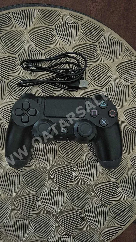 Console Accessories Controller  - Sony  - PlayStation 4  - Black