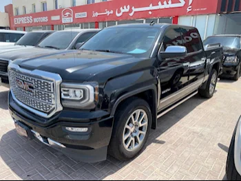 GMC  Sierra  Denali  2018  Automatic  174,000 Km  8 Cylinder  Four Wheel Drive (4WD)  Pick Up  Black