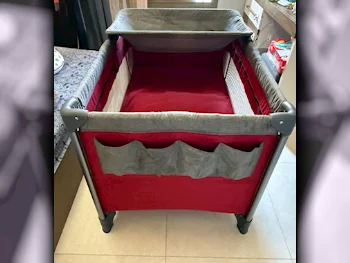 Kids Beds - Baby Crib  - Red