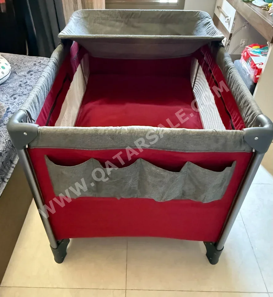 أسّرة الأطفال - سرير طفل رضيع  - أحمر