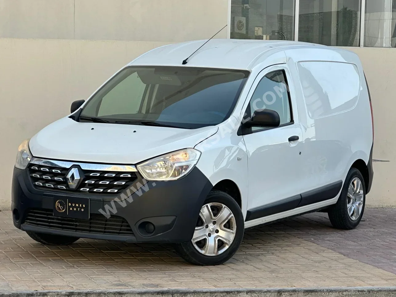 Renault  Dokker  2021  Manual  100,000 Km  4 Cylinder  Front Wheel Drive (FWD)  Van / Bus  White  With Warranty