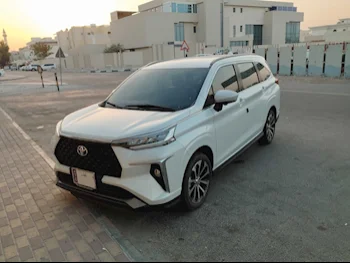 Toyota  Veloz  2024  Automatic  2,850 Km  4 Cylinder  Front Wheel Drive (FWD)  Sedan  Pearl  With Warranty
