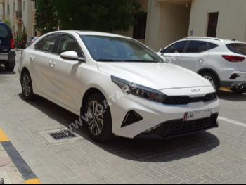 Kia  Cerato  1.6 EX  2024  Automatic  4,500 Km  4 Cylinder  Front Wheel Drive (FWD)  Sedan  White  With Warranty