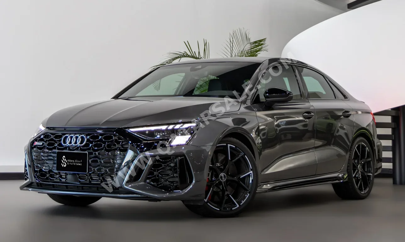 Audi  RS  3  2022  Automatic  24,500 Km  5 Cylinder  All Wheel Drive (AWD)  Sedan  Black  With Warranty