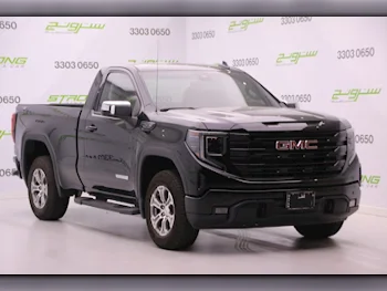 GMC  Sierra  1500  2024  Automatic  11,000 Km  8 Cylinder  Four Wheel Drive (4WD)  Pick Up  Black  With Warranty