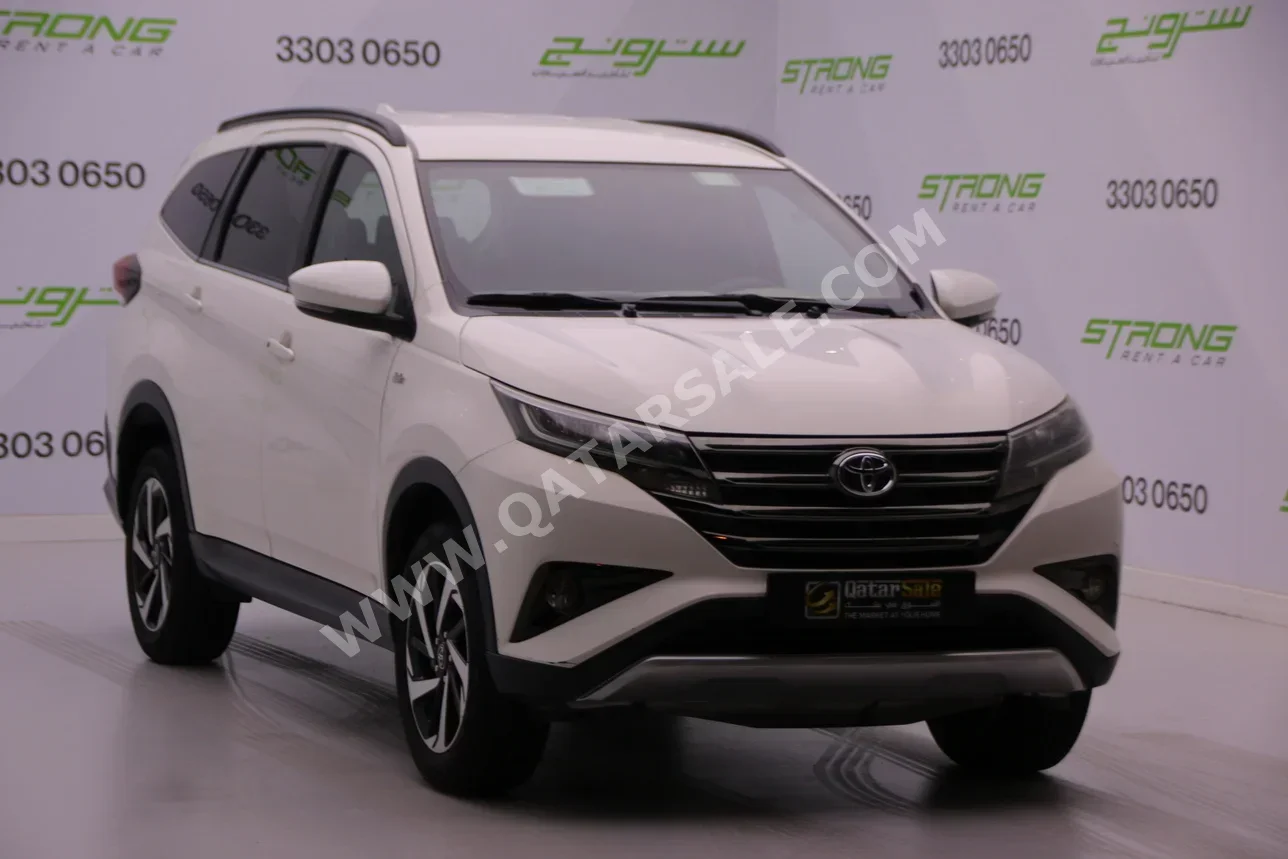 Toyota  Rush  S  2020  Automatic  90,000 Km  4 Cylinder  Front Wheel Drive (FWD)  SUV  White
