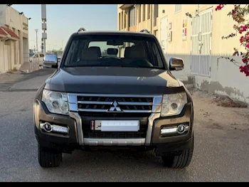  ميتسوبيشي  باجيرو  GLS  2016  اوتوماتيك  180,000 كم  6 سلندر  دفع رباعي  اس يو في  بني  تحت الضمان