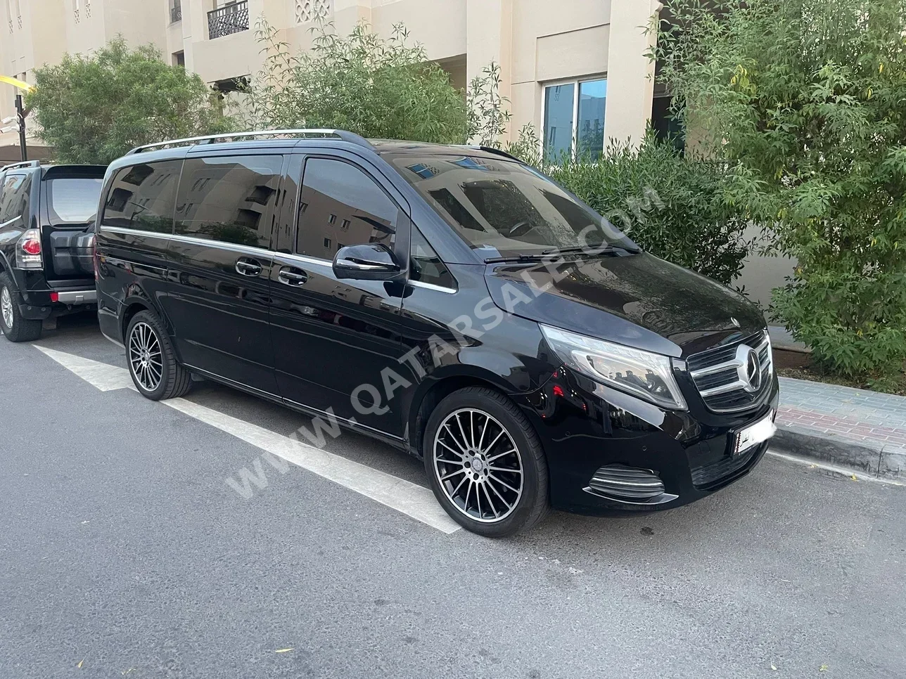 Mercedes-Benz  V-Class  250  2017  Automatic  95,000 Km  4 Cylinder  Rear Wheel Drive (RWD)  Van / Bus  Black