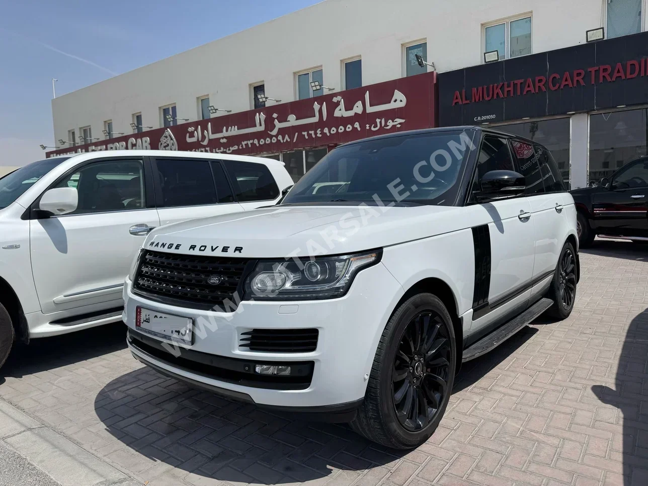 لاند روفر  رنج روفر  فوج اوتوبايوغرافي  2014  اوتوماتيك  158,000 كم  8 سلندر  دفع رباعي  اس يو في  أبيض
