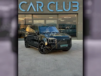 Rox Motor  Jishi  01  2025  Automatic  0 Km  4 Cylinder  All Wheel Drive (AWD)  SUV  Black  With Warranty