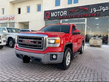 GMC  Sierra  2014  Automatic  260,000 Km  8 Cylinder  Four Wheel Drive (4WD)  Pick Up  Red