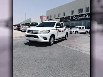 Toyota  Hilux  2022  Automatic  45,000 Km  4 Cylinder  Rear Wheel Drive (RWD)  Pick Up  White