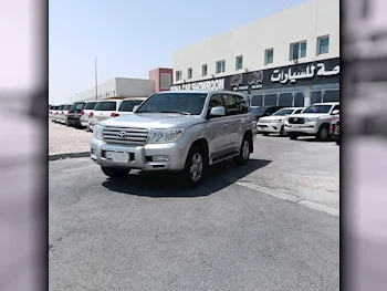 Toyota  Land Cruiser  VXR  2011  Automatic  136,000 Km  8 Cylinder  Four Wheel Drive (4WD)  SUV  White