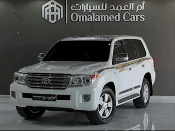 Toyota  Land Cruiser  VXR  2013  Automatic  384,000 Km  8 Cylinder  Four Wheel Drive (4WD)  SUV  White